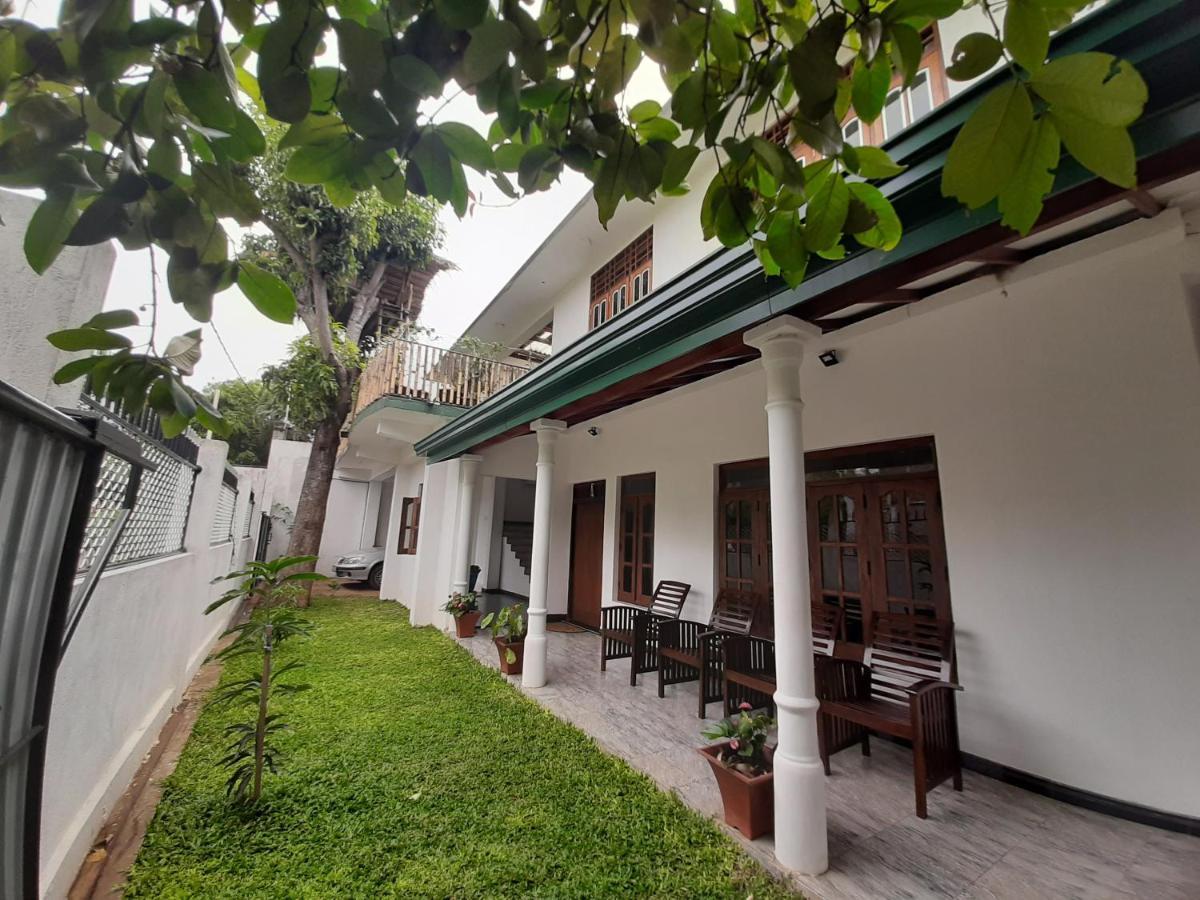 Mangohut Joy Apartamento Anuradhapura Exterior foto