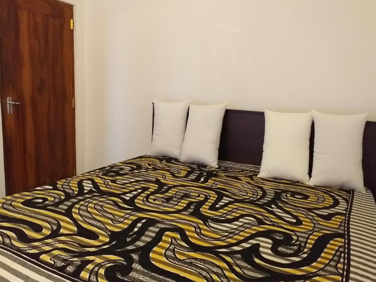 Mangohut Joy Apartamento Anuradhapura Exterior foto